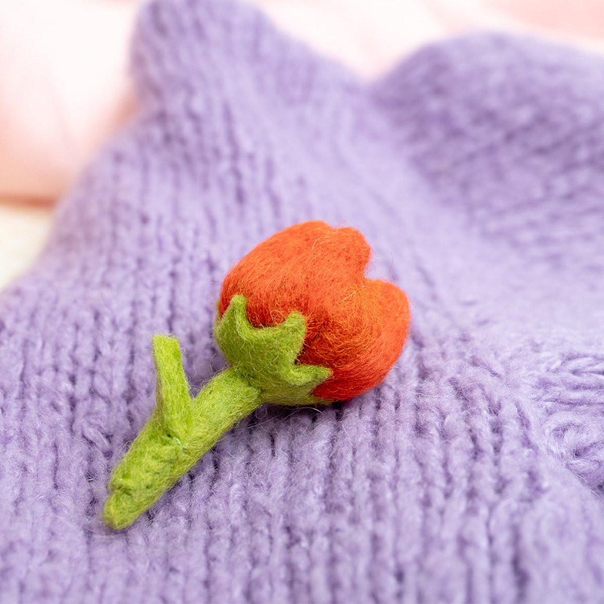 Vilten broche bloem Tulp Odile - Oranje - 8 cm