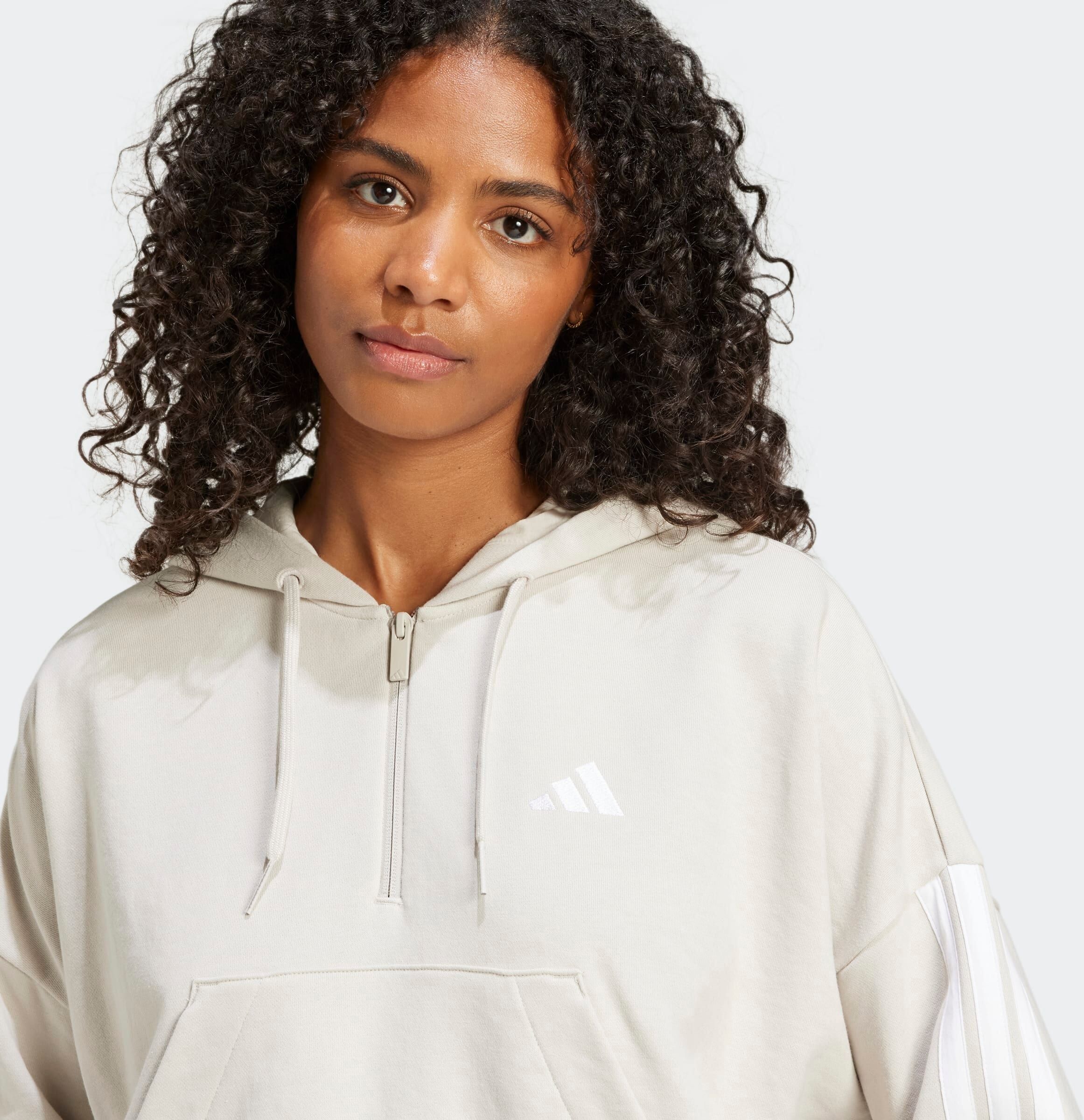 Kapuzensweatshirt ADIDAS SPORTSWEAR "ESSENTIALS 3-STREIFEN FRENCH TERRY QUARTER-ZIP HOODIE", Damen, Gr. XXL, grau (wonder aluminium, weiß), Obermaterial: 55% Baumwolle, 36% Polyester, 9% Viskose, angesetztes Bündchen, Sweatshirts Kapuzensweatshirt wonder 