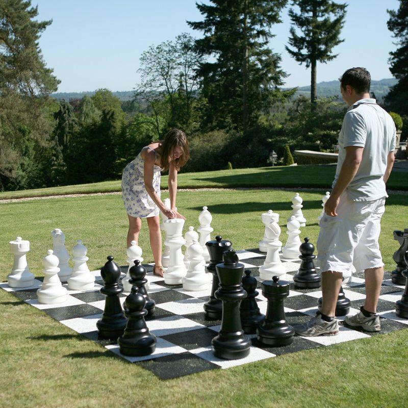 Uber Games Echecs géant - Pièces 60 cm - Ubergames