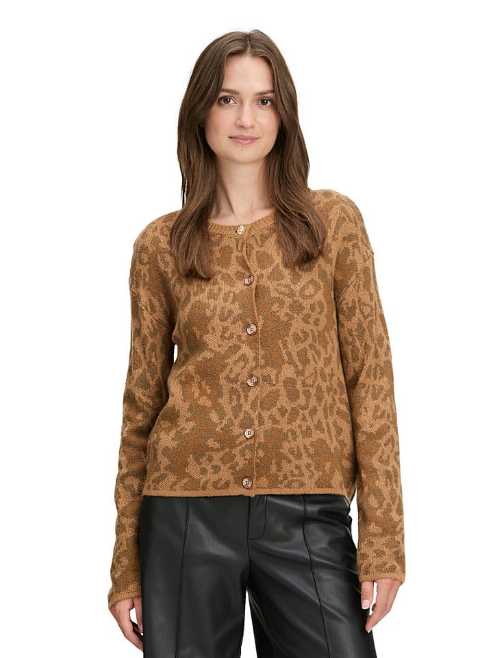 CARTOON Cardigan in Camel - 40