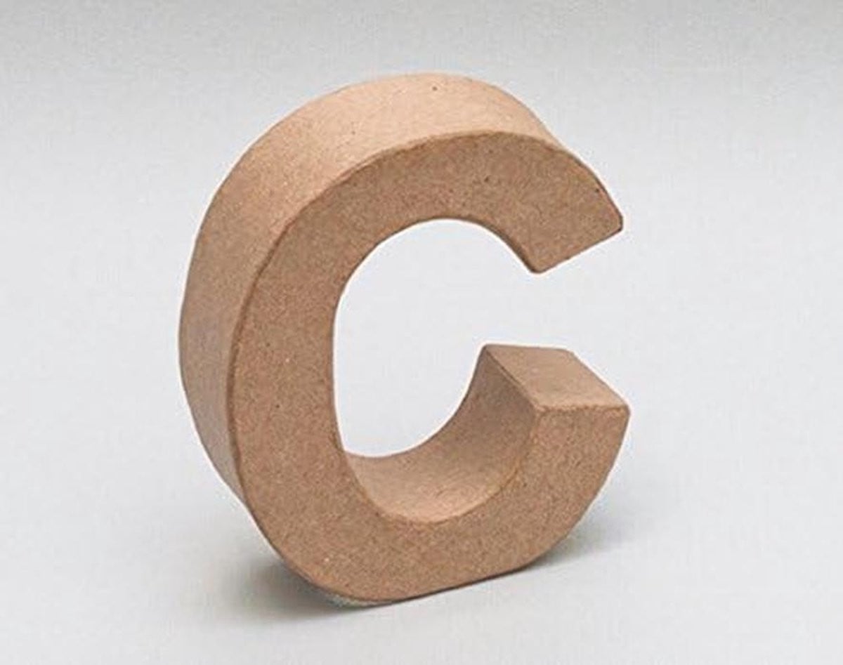 Kartonnen Letter C Decoratie voor op tafel - Hoogte: 17,5 cm