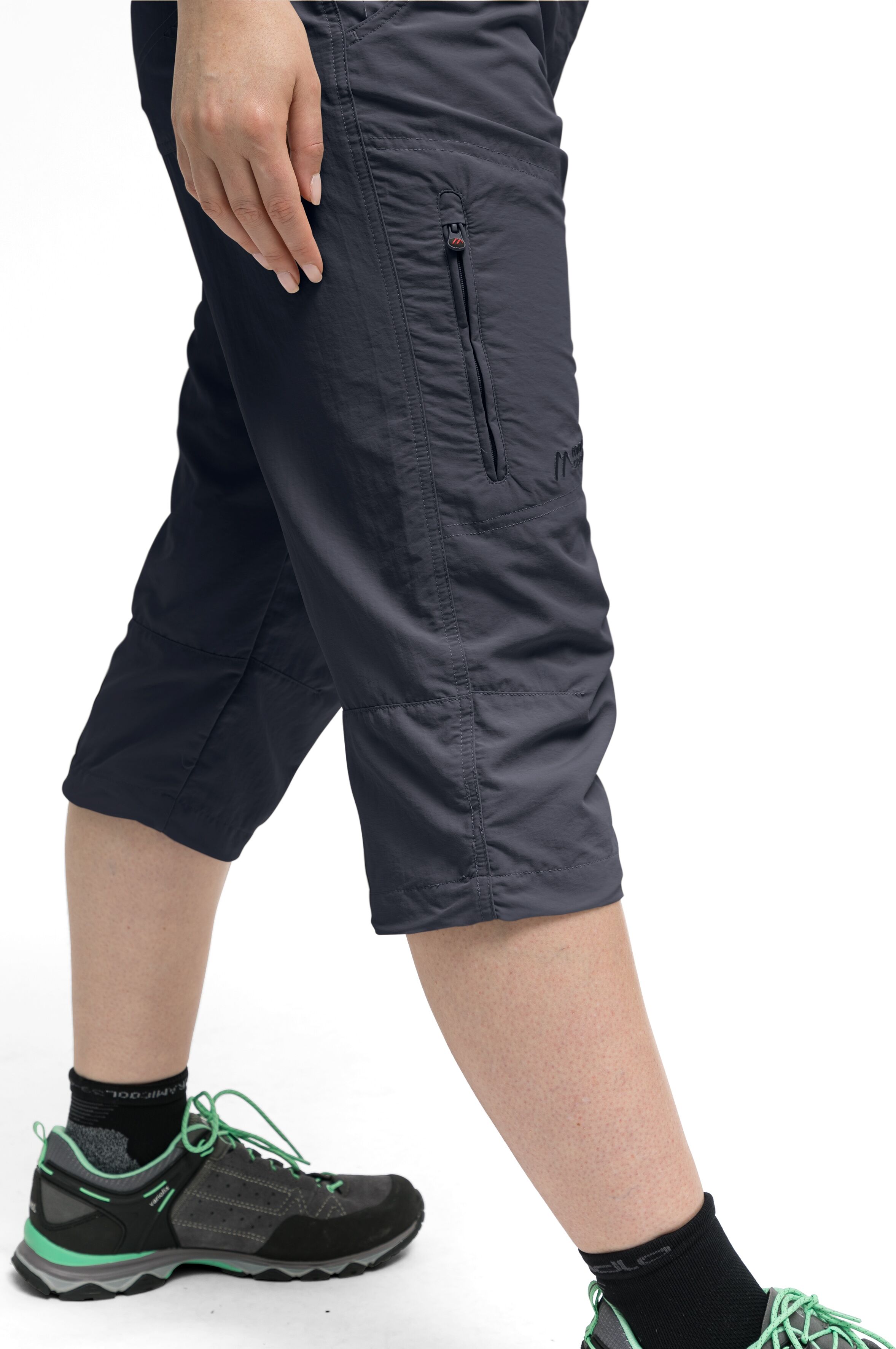 Maier Sports "Neckar" kurze Hose Damen, luftige Wanderhose, leichte Outdoorhose, Reg Fit schwarz 40, Normalgrössen