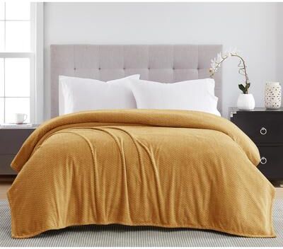 RT Designer Collection Herringbone Jacquard Collection Plush Blanket
