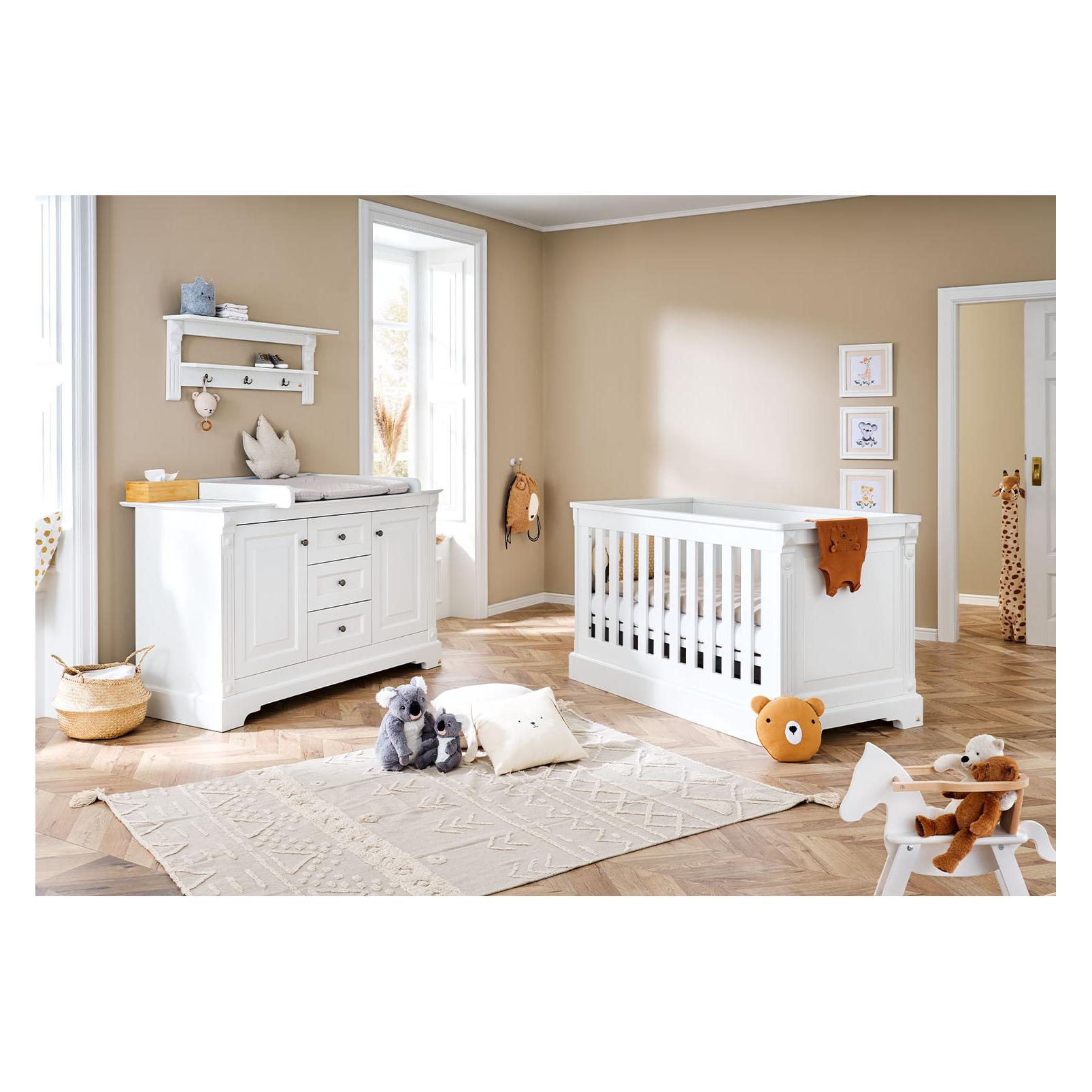 Pinolino Kinderzimmer-Set 'Emilia' extrabreit inkl. Wandregal, 3-tlg. (Wickelkommode) (093467XW)