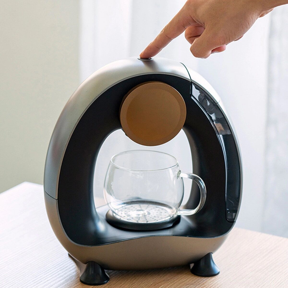 INF miniQ kompakte Tropfkaffeemaschine mit Kapselhalter, leiser 85-°C-Brühung, 20-Sekunden-Aufheizung und 220v-Europanutzung Silber