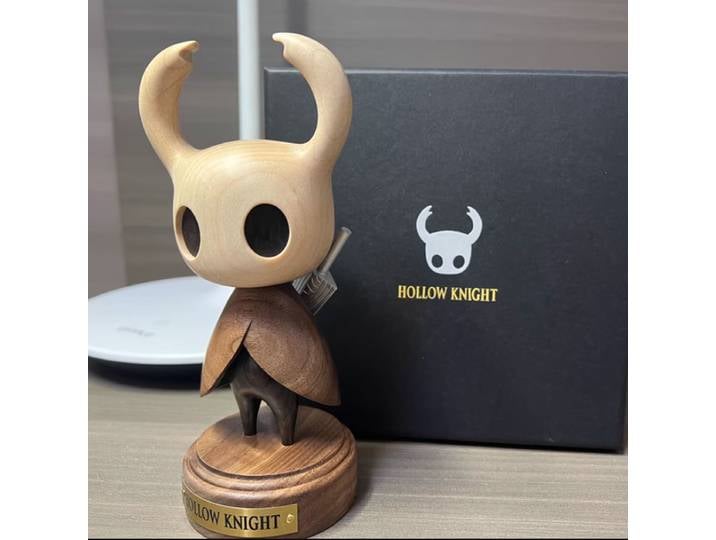 Ornement mignon Hollow Knight pour ordinateur de bureau, objet de collection, cadeau d'anniversaire pour un ami