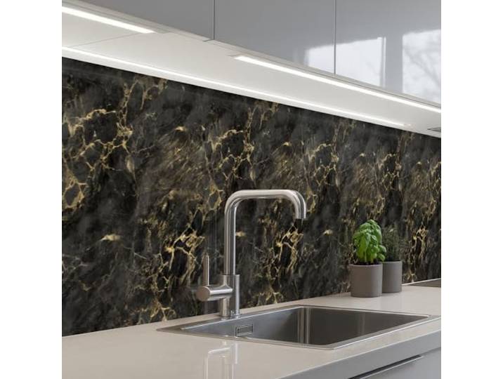 KitchenYeah© Rückwand Küche Rückwandschutz Selbstklebend Spritzschutz 60x500 cm - Küchenrückwand Küchenfront Küchen Selbstklebende Küchenrückwände Schwarz - Marmor - Gold - Nerf