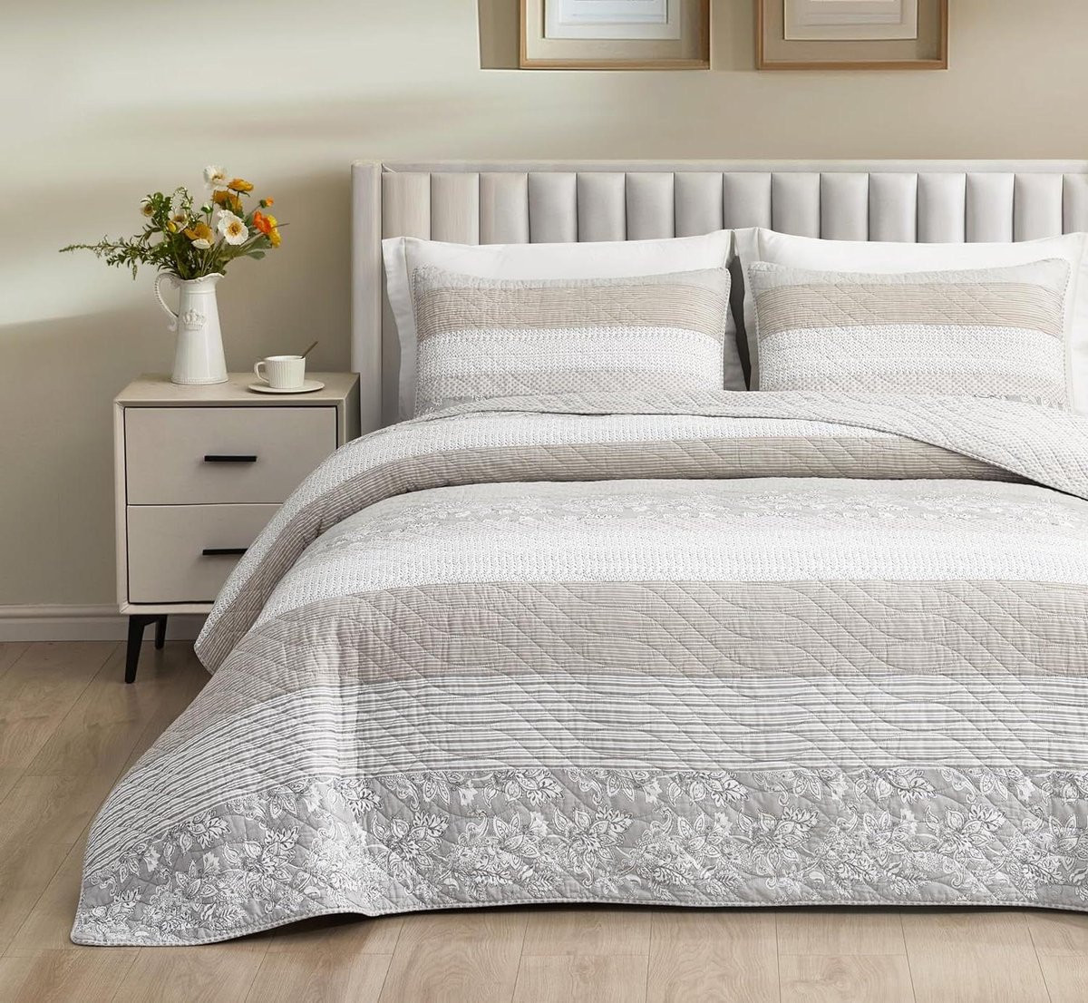 3-delige Kingsize dekbedovertrekset met patchwork hibiscus ontwerp in grijsbruin