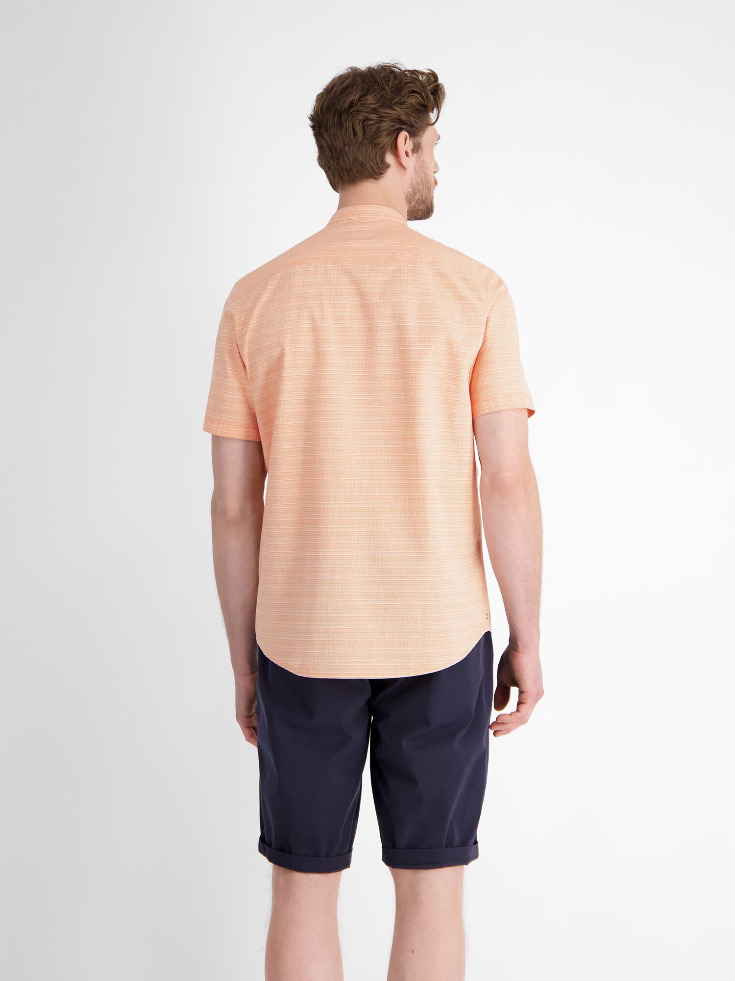 Kurzarmhemd LERROS "Kurzarmhemd in Seersuckerqualität", Herren, Gr. M, Normalgrössen, orange (pale papaya), 98% Baumwolle, 2% Elasthan, Hemden Kurzarmhemd pale papaya M, Normalgrössen