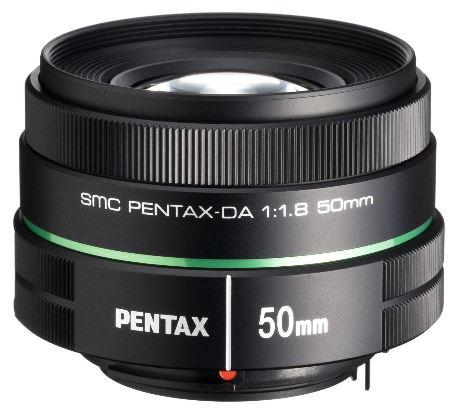 smc 22177 PENTAX-DA 50mmF1.8 - Ein Teleobjektiv mittlerer Brennweite (Brennweite: 76,5 mm, entspricht dem 35-mm-Format). Helle Blende, runde Blendenöffnung. Schönes Bokeh. Geeignet für Porträts, Schnappschüsse und Aufnahmen bei wenig Licht
