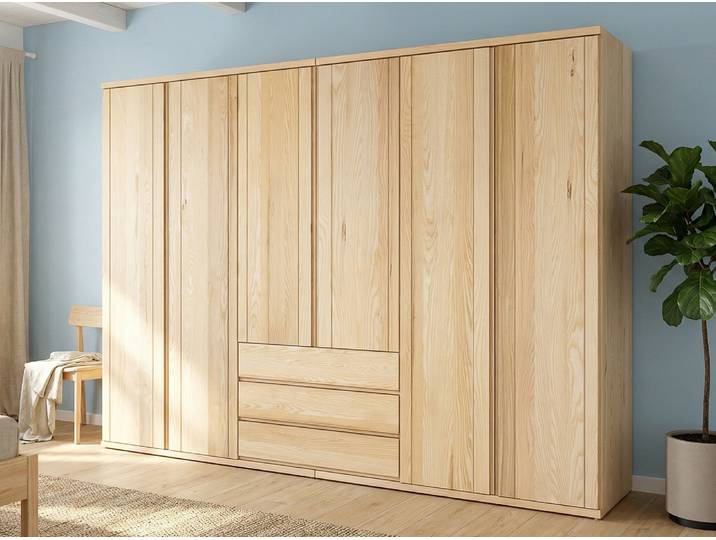Drehtürenschrank „Egon“ Esche 6-türig Massivholz Esche