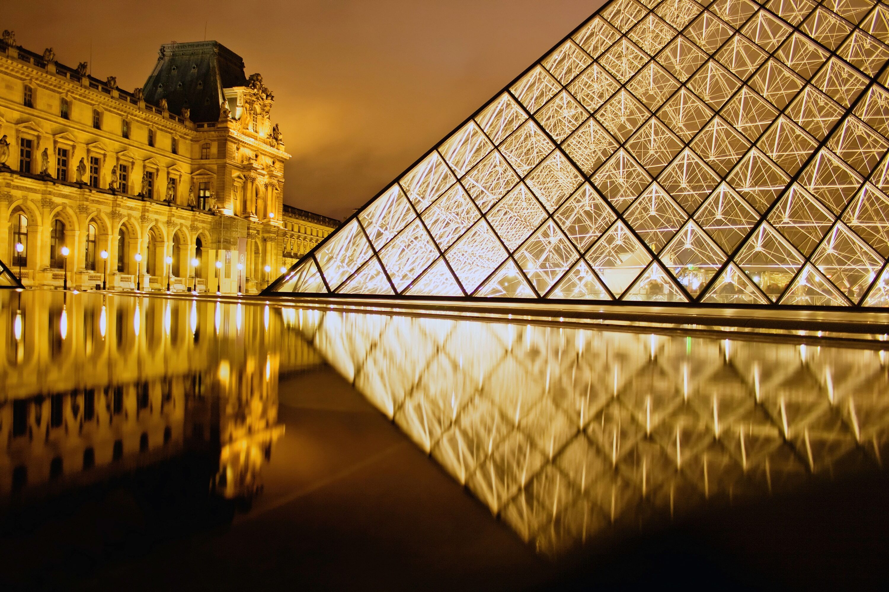 Fototapete PAPERMOON "PARIS-LOUVRE FRANKREICH STADT KUNST MUSEUM PYRAMIDE", bunt, B:3,5m L:2,6m, Vlies, Tapeten, Fototapete