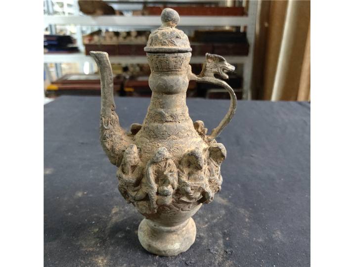 La vieille collection en bronze de Chine est livrée à partir de statues rurales en bronze Baxian Pot à vin en cuivre