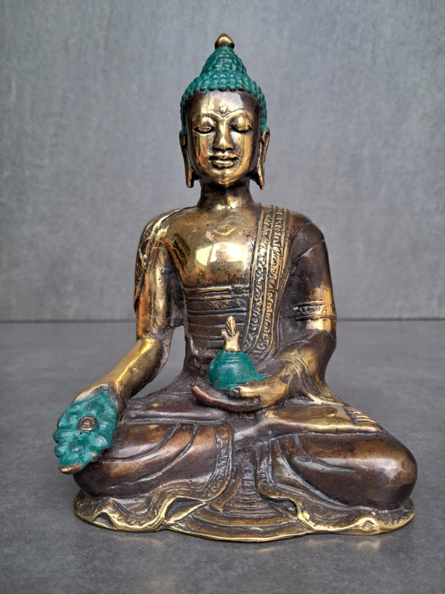 Medicijn Boeddha standbeeld in brons en groen brons met Varada Mudra voor op tafel