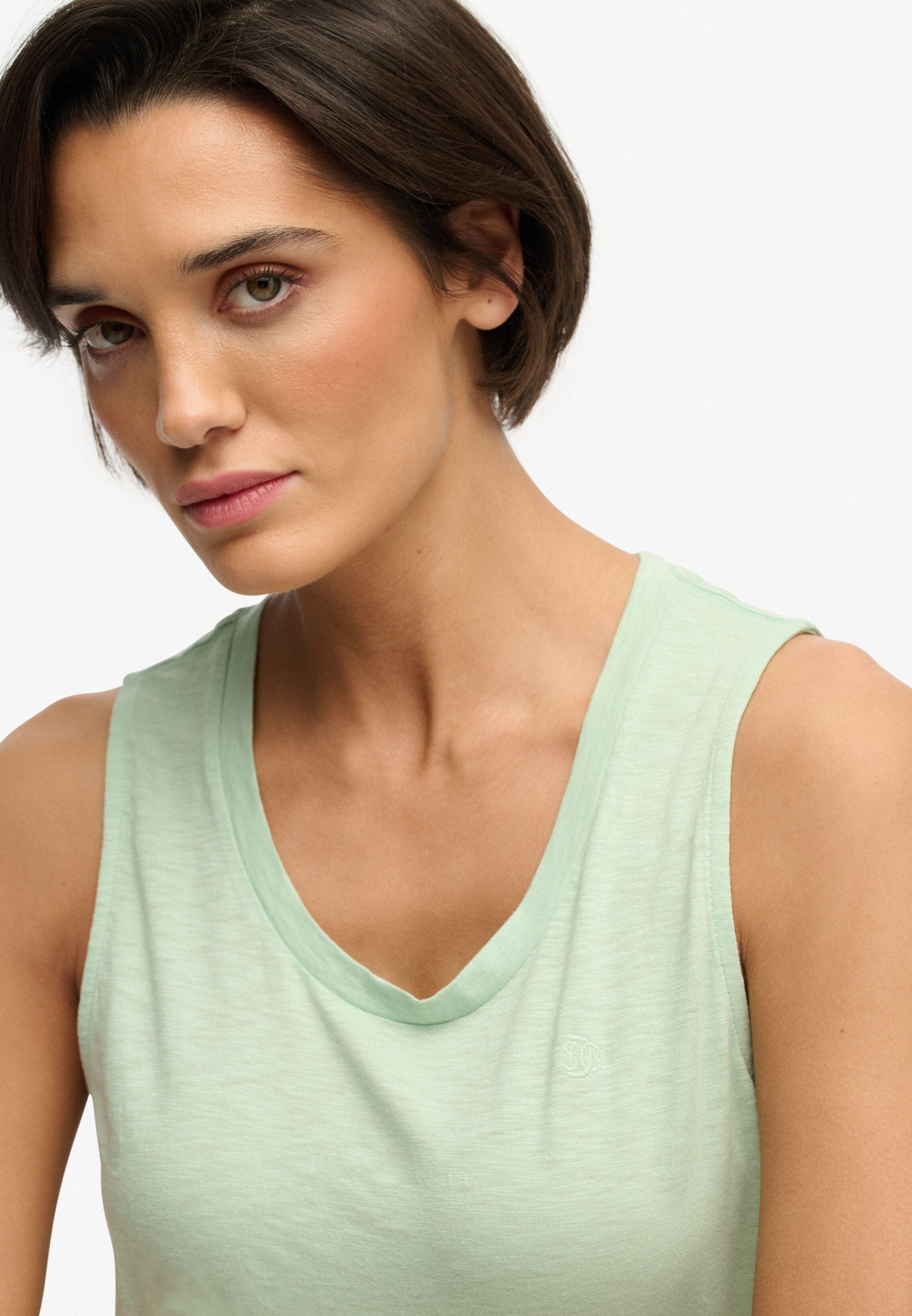 Tanktop SUPERDRY "SCOOP NECK TANK", Damen, Gr. L, grün (hemlock grün), Jersey, Obermaterial: 60% Baumwolle, 40% Lyocell, unifarben, regular fit normal, Rundhals, Tops Tanktop, Baumwollmischung, regular fit hemlock grün L