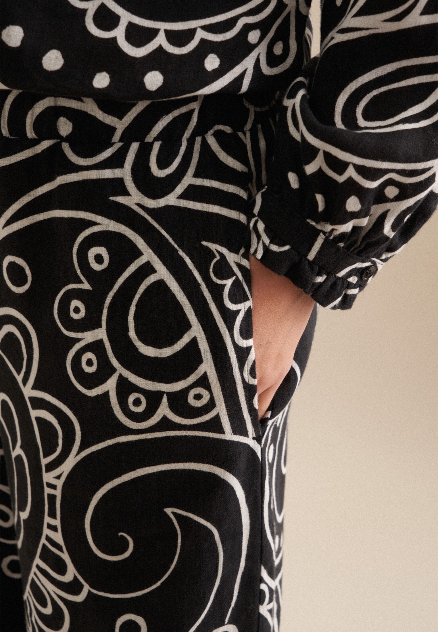 Culotte SEIDENSTICKER "Schwarze Rose", Damen, Gr. 38, Normalgrössen, schwarz, 100% Leinen, Paisley, Hosen Culotte schwarz 38, Normalgrössen