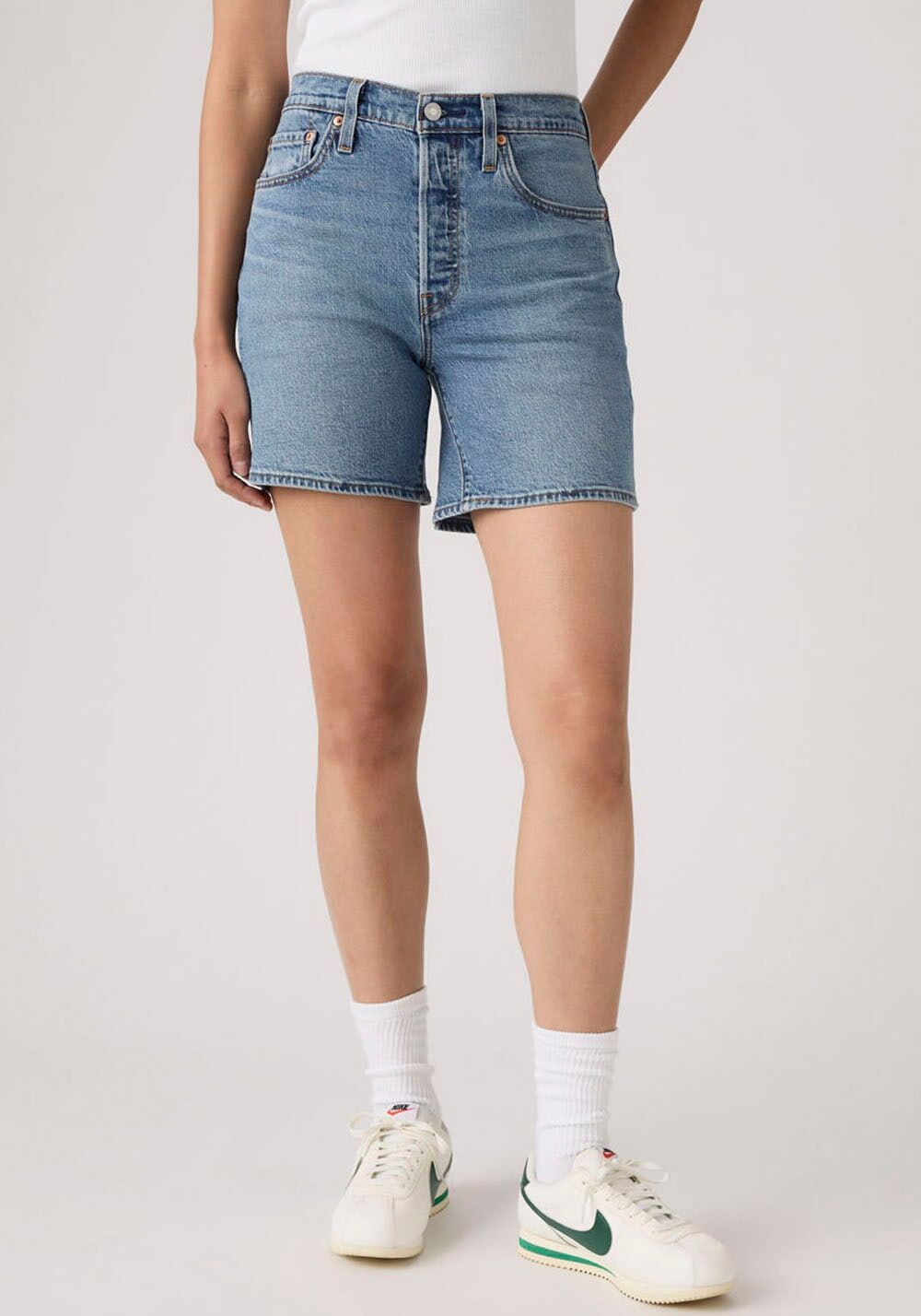 Shorts LEVI'S "501 MID THIGH SHORT", Damen, Gr. 28, N-Gr, blau (pen ring ltw), Web, Obermaterial: 88% Baumwolle, 9% Lyocell, 2% Elastomultiester, 1% Elasthan, unifarben, regular fit ca. Mitte Oberschenkel, Hosen Shorts, im Five-Pocket Style pen ring ltw 2