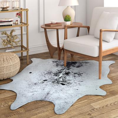 Dream Decor Rugs Steppe Hides Ystad Ivory-Black Area Rug