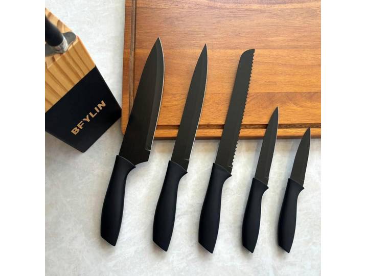 Küchenmesser Set 7-teilig mit Holzblock und Antihaftbeschichtung, Silberfarben, Metall, Kochgeschirr, Küchenmesser, Messersets
