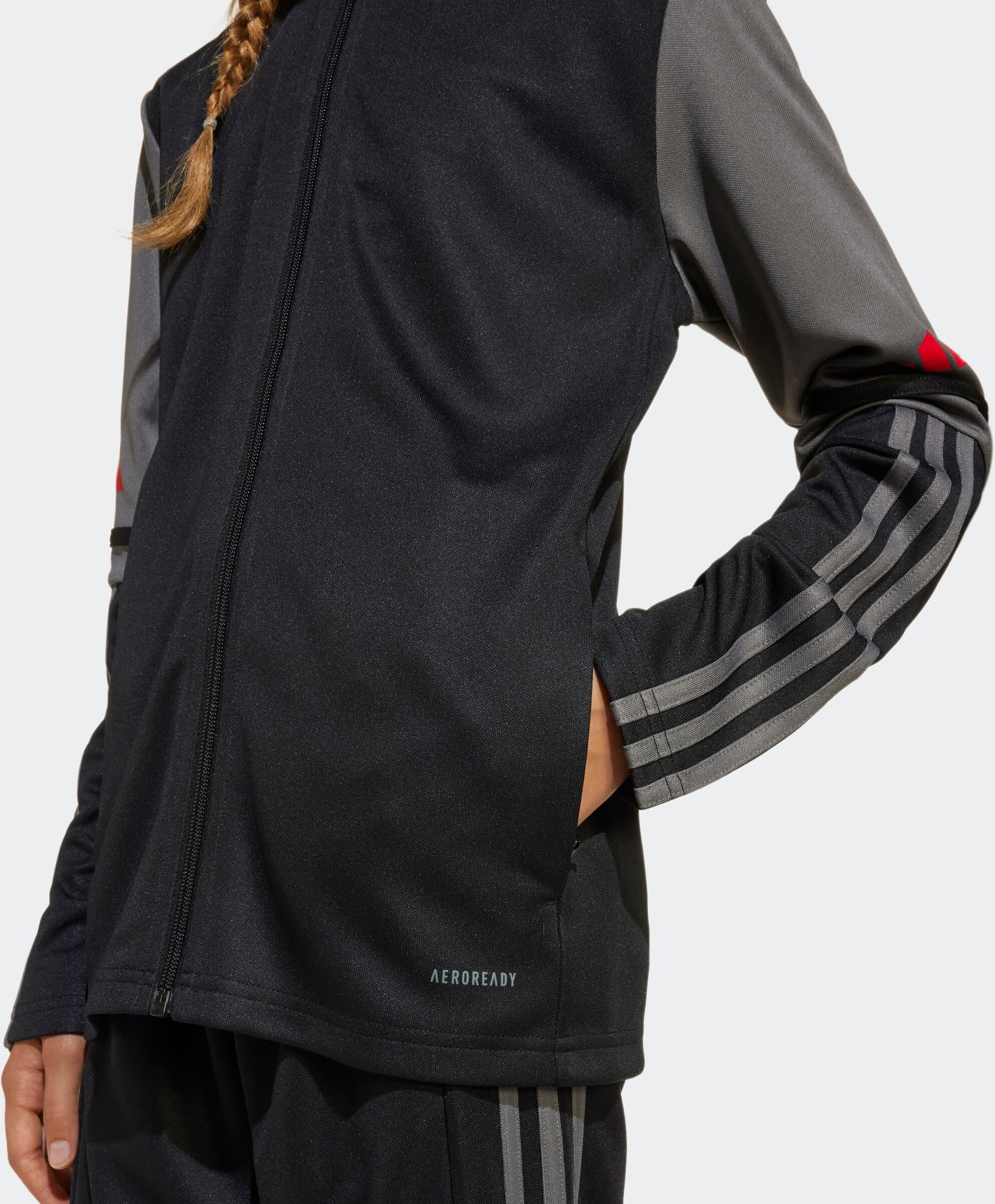Trainingsjacke ADIDAS PERFORMANCE "SQUADRA 25 KIDS", Mädchen, Gr. 152, schwarz (schwarz, team grau four, pure ruby), Obermaterial: 100% Polyester, Jacken Trainingsjacke schwarz, team grau four, pure ruby 152