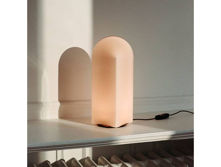Parade 320 Tischleuchte Blush Pink - HAY - Wohnzimmer - Design - Glas