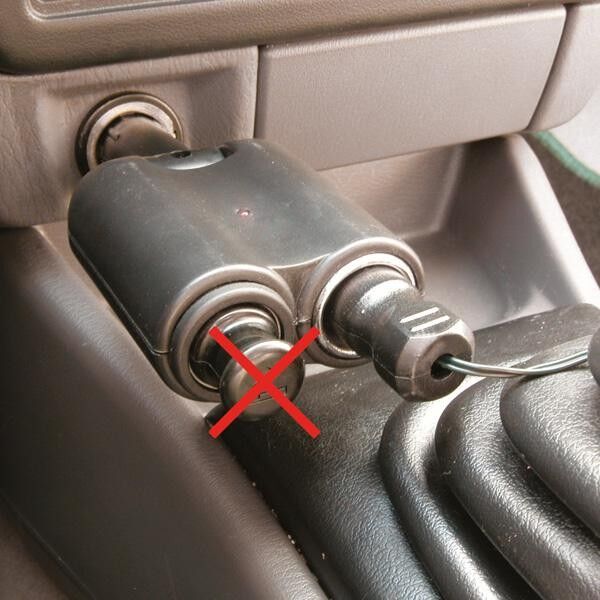 CARPOINT 0523410 Cigarette lighter splitter