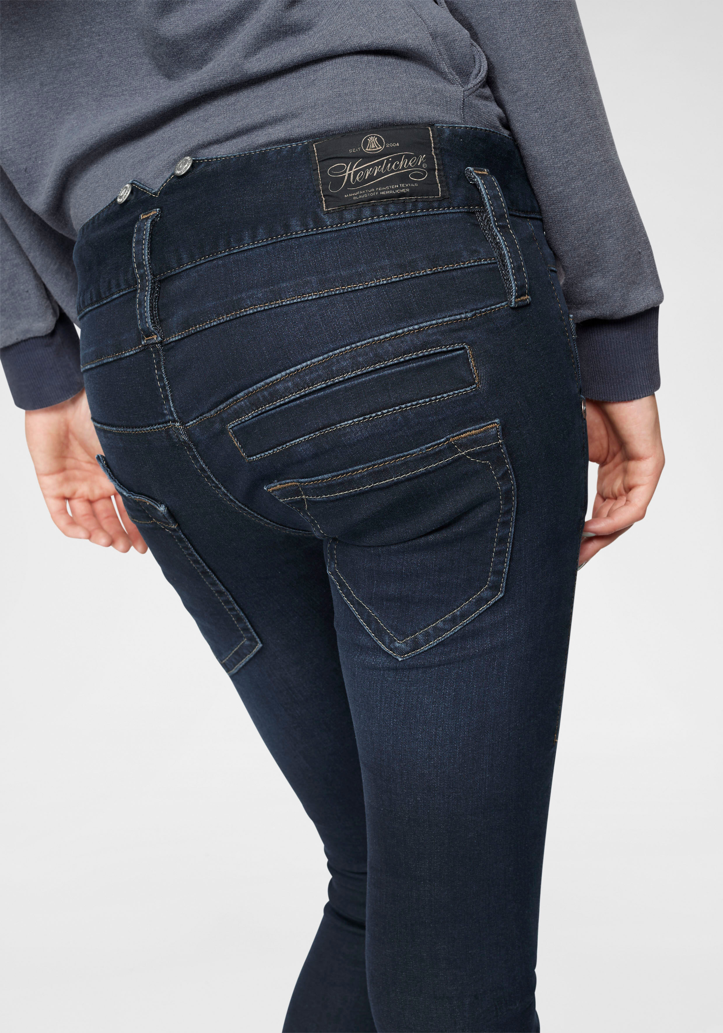 Slim-fit-Jeans HERRLICHER "Pitch Slim Denim", Damen, Gr. 28, Länge 30, blau (dull), Denim/Jeans, Obermaterial: 78% Baumwolle, 19% Polyester, 3% Elasthan, slim fit lang, Jeans Slim-fit-Jeans, aus Stretch-Denim dull 28, Länge 30