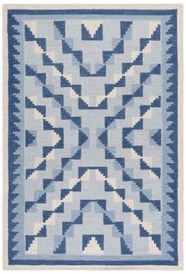 SAFAVIEH Handmade Kenya Ailbhe Wool Rug