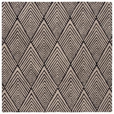 SAFAVIEH Handmade Micro-Loop Hinderike Wool Rug