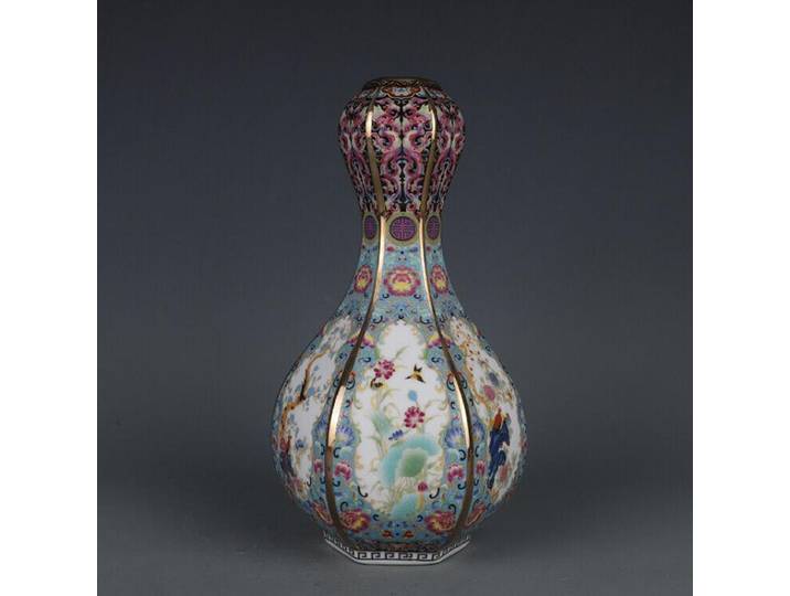 Chinois artisanat exquis Qing Famille Rose porcelaine fleur oiseau Six côtés Vase à ail 9.6