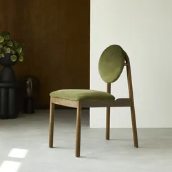Stuhl Olive aus massivem Eichenholz und grünem Samt