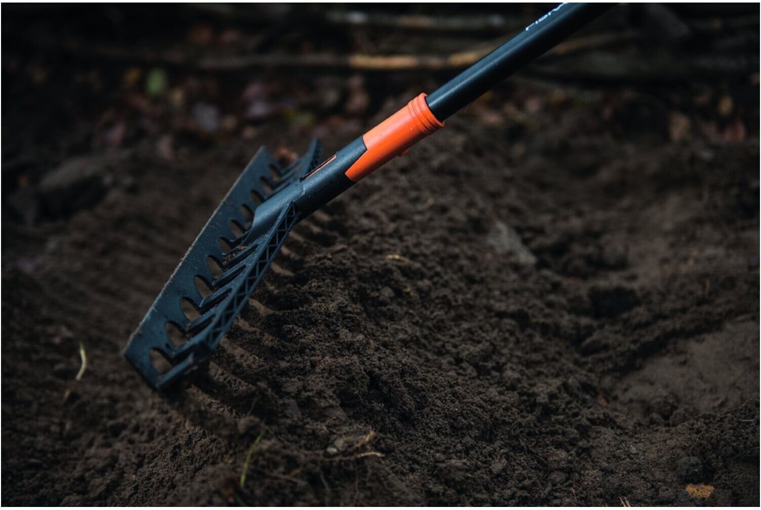 Fiskars Universal-Gartenrechen Solid (1003466)
