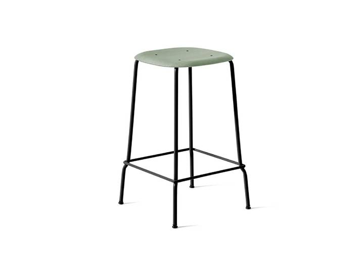 HAY Soft Edge 30 Low Barhocker Dusty green, schwarzes Stahlgestell
