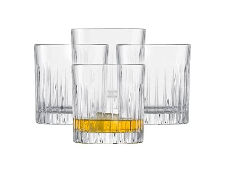 SCHOTT ZWIESEL Whiskyglas Stage (4er-Set), geradliniger Tumbler für Whisky mit Relieff, spülmaschinenfeste Kristallgläser (Art.-Nr. 121879), Kristall