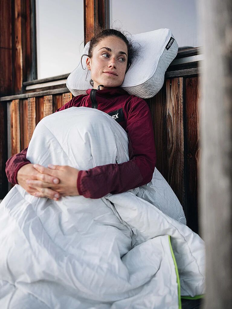 Blackroll Recovery Blanket All Year weiss B