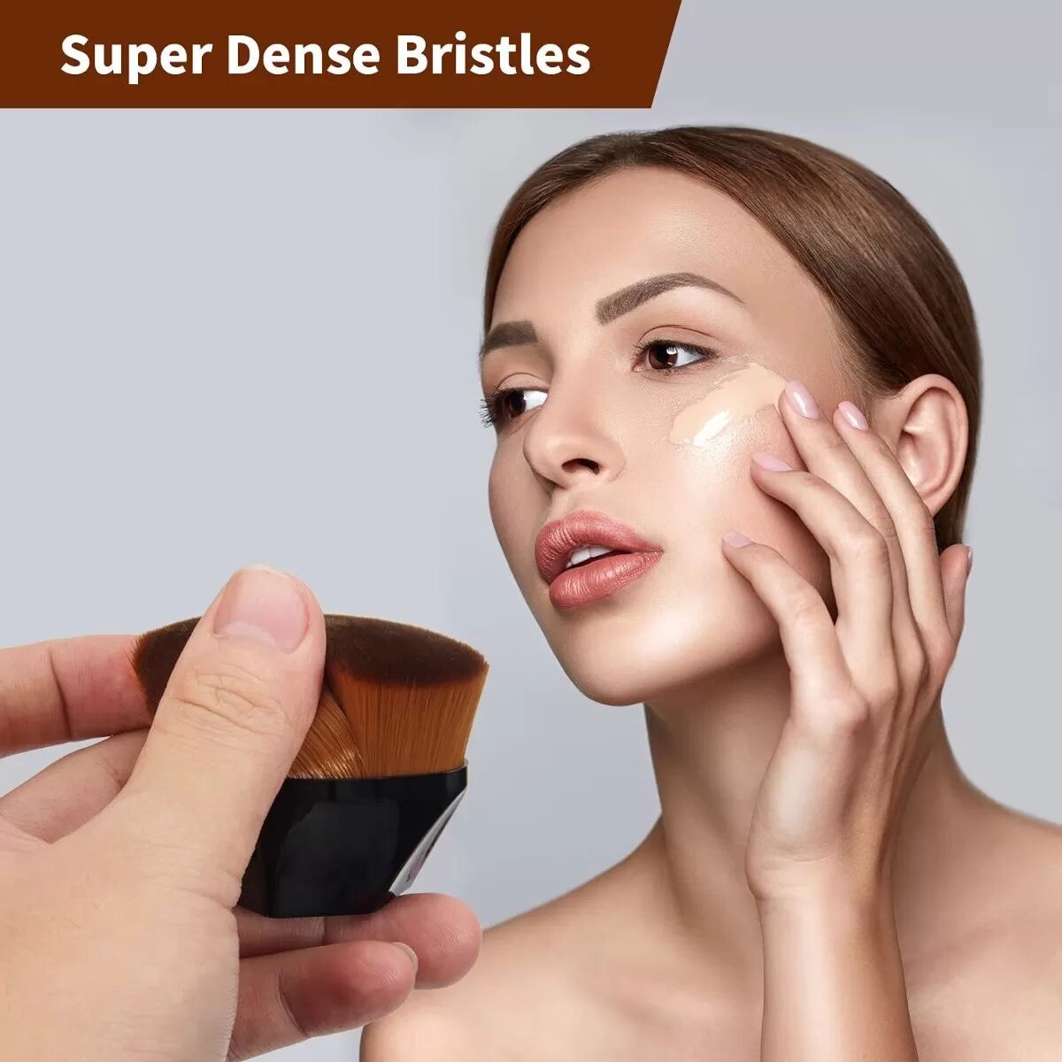 INF Petal Foundation Brush - Nahtloses Finish für Flüssiges Makeup & BB Cream mit Weichen Synthetischen Nylonborsten Silber
