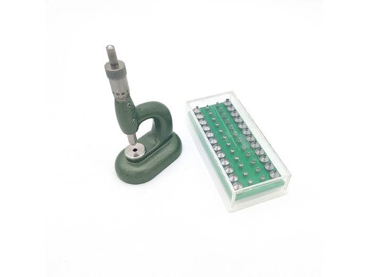 Kit d'outils de réparation pour horloger avec presse à vis micrométrique pour l'installation des fonds de boîtier
