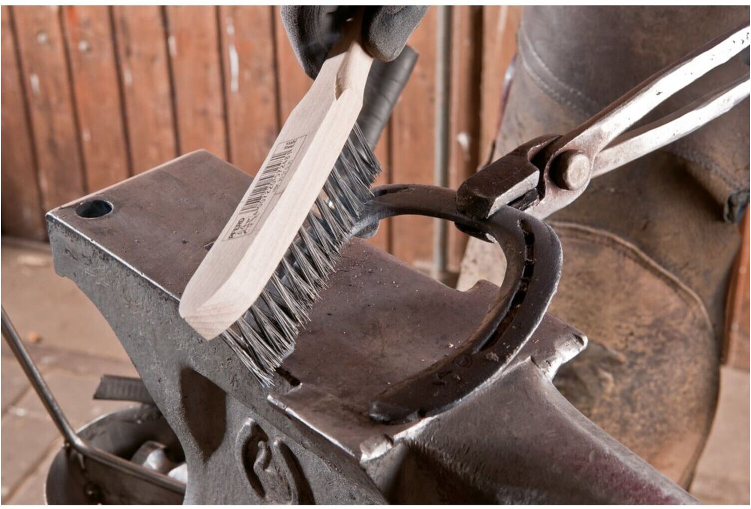 PFERD TOOLS Handbürste für Kehlnähte HBK 3reihig Stahl-Draht-Ø 0,35 mm (10) (43676001)