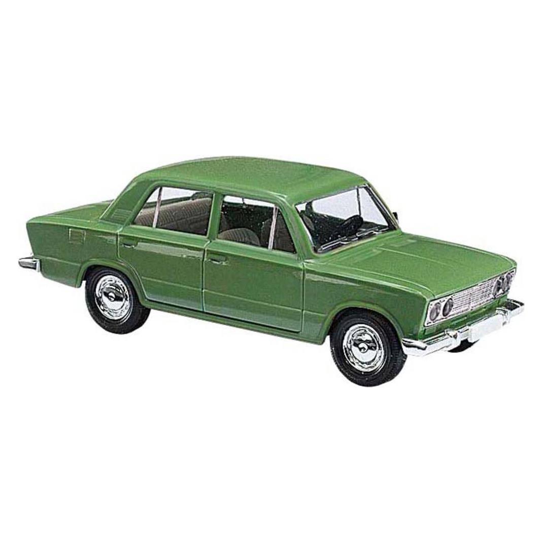 Busch H0 Bausatz Lada 1600 grün (60200)