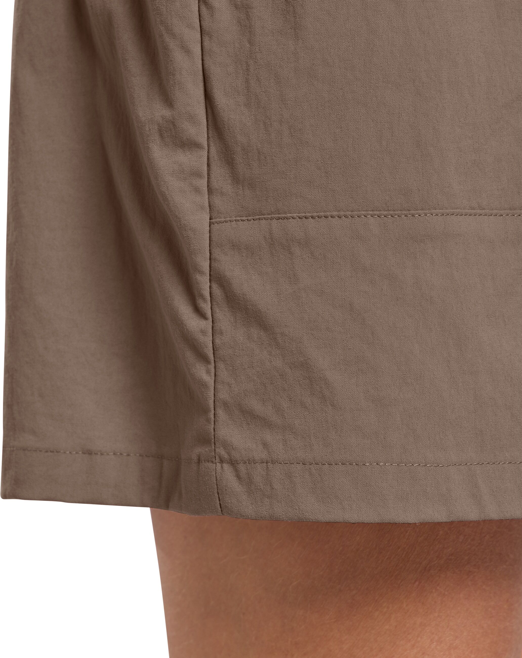Shorts JACK WOLFSKIN "DESERT SHORTS W", Damen, Gr. 46, N-Gr, braun (cold coffee), Obermaterial: 95% Polyamid, 5% Elasthan, Hosen Shorts, leichte TEXADRI-Qualität, mit Stretchkomfort cold coffee 46, N-Gr