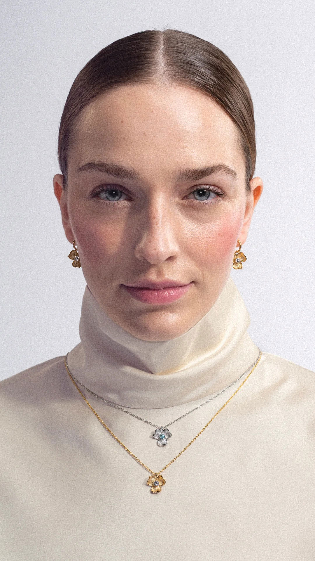 Lumoava Anna riipus L66263830000