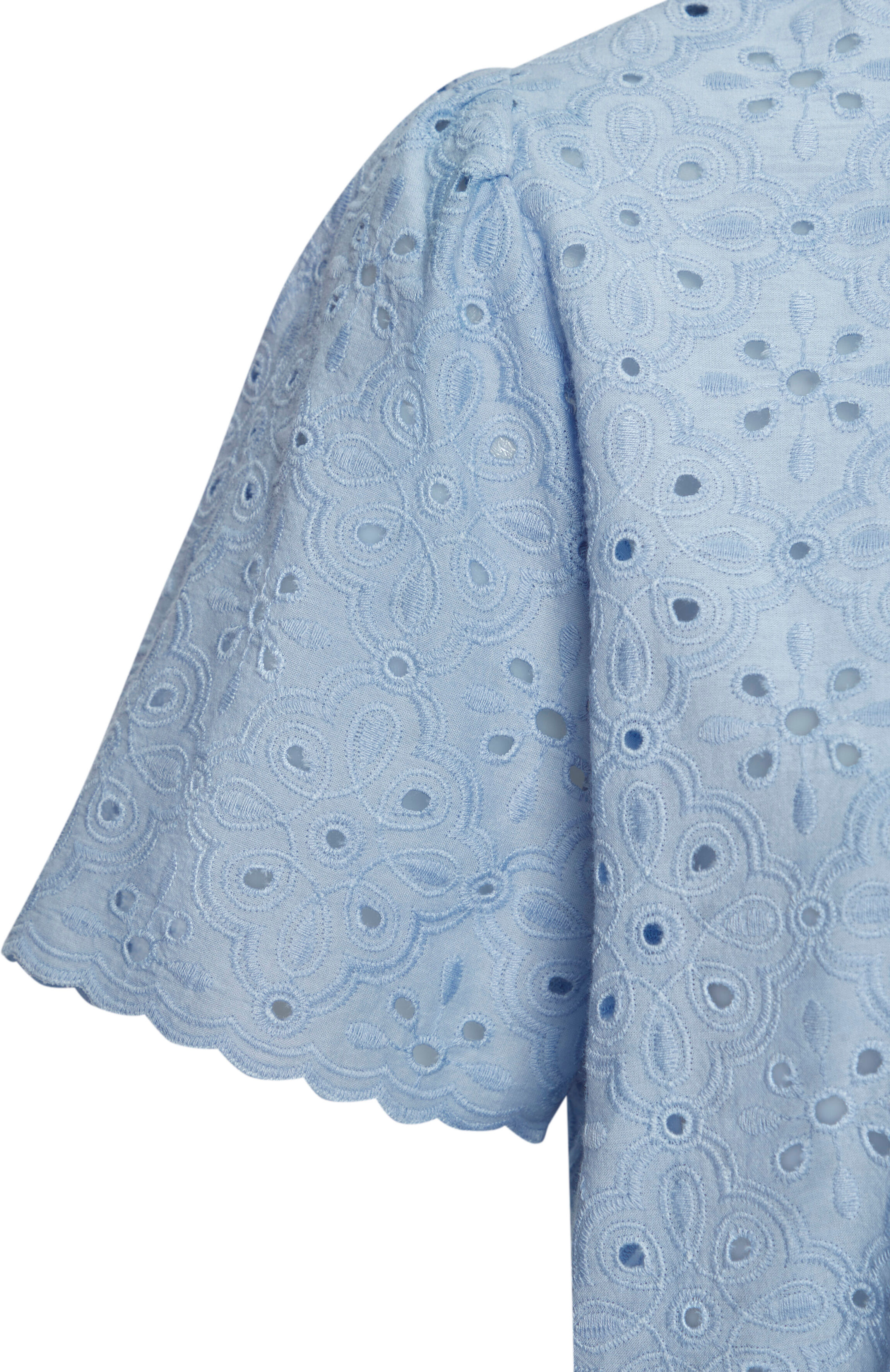 Kurzarmbluse LASCANA, Damen, Gr. 40, blau (himmelblau), Web, Obermaterial: 100% Baumwolle, unifarben, figurumspielend hüftlang, Rundhals, Blusen Kurzarmbluse, mit Lochstickerei, Damenbluse, casual-elegant himmelblau 40
