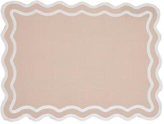 Saro Lifestyle Scalloped Embroidered Placemats Set of 4 - Cotton Placemats for Dining & Entertaining