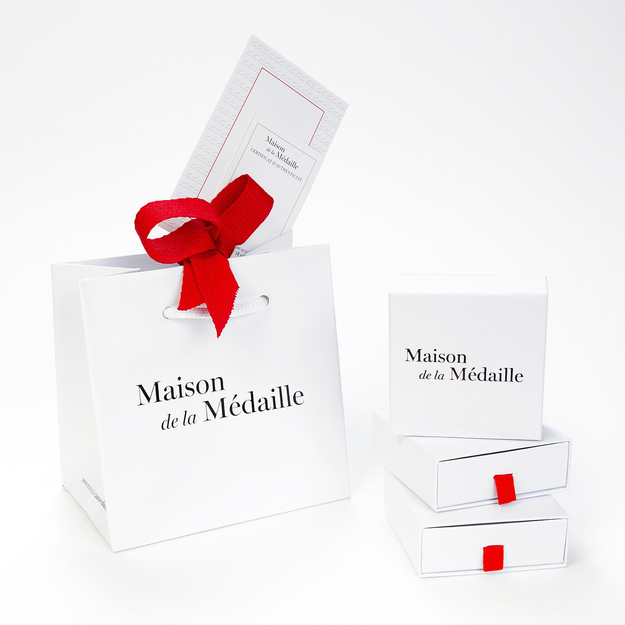 Maison de la Médaille Médaille Sainte Famille Priante - Argent massif