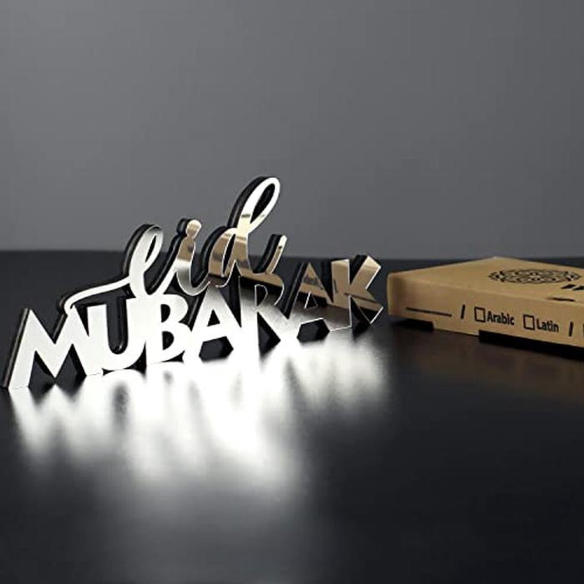 Elegante houten en acryl islamitische tafeldecoratie voor Ramadan en Eid