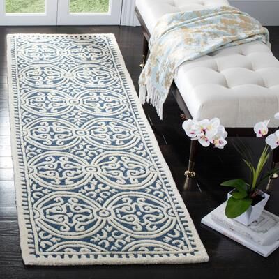 SAFAVIEH Handmade Cambridge Myrtis Moroccan Wool Rug