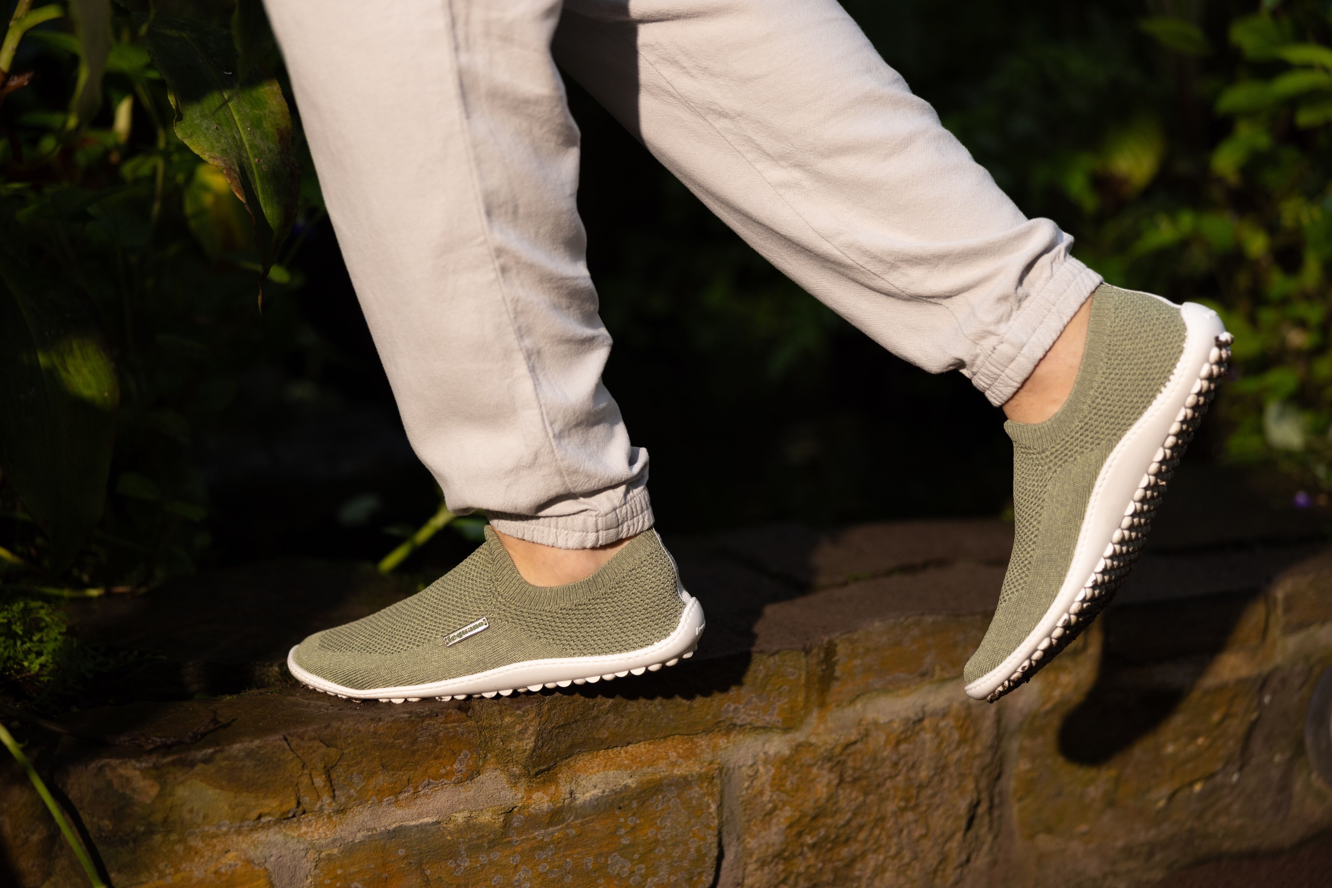 Barfussschuh LEGUANO "SCIO", Damen, Gr. 36, grün (khaki), Textil, meliert, Schuhe Barfussschuh, Slipper, Bequemschuh mit speziell entwickelter Laufsohle khaki 36