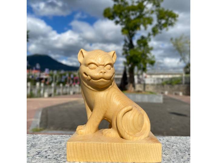Figurine de Tigre en Bois de Hinoki Sculptée à la Main - Statue de Dieu Tigre Taïwanais de 4,3 , Sculpture en Bois pour Décoration Intérieure, Amulette Porte-Bonheur, Bureau