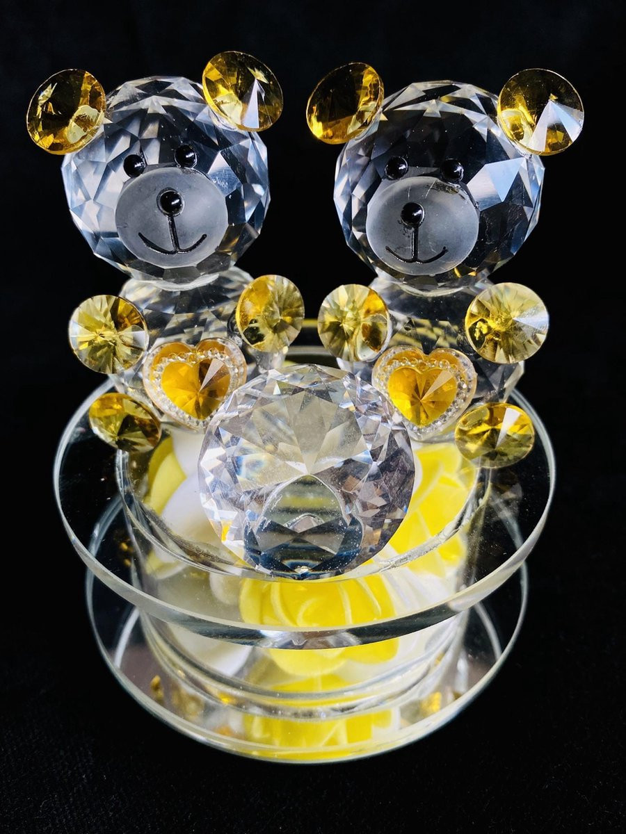 Kristal glas decoratie set met twee gele beren en rozen met verlichting, B/D/H: 9,5 x 9 x 3 cm