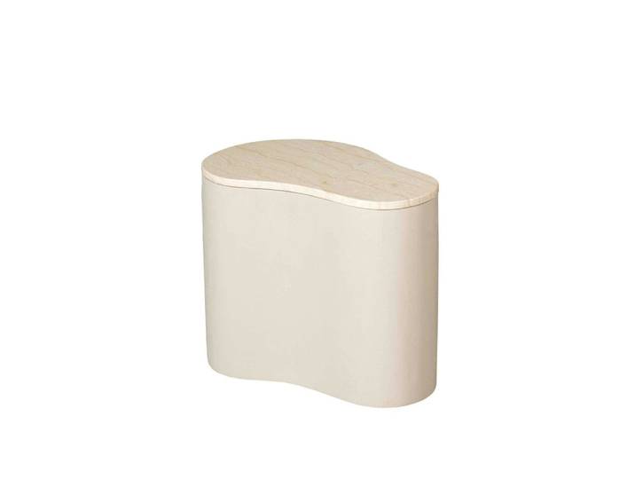 Table basse design organique en marbre clair